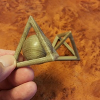 Small Tétraèdre avec captive sphère 3D Printing 107481