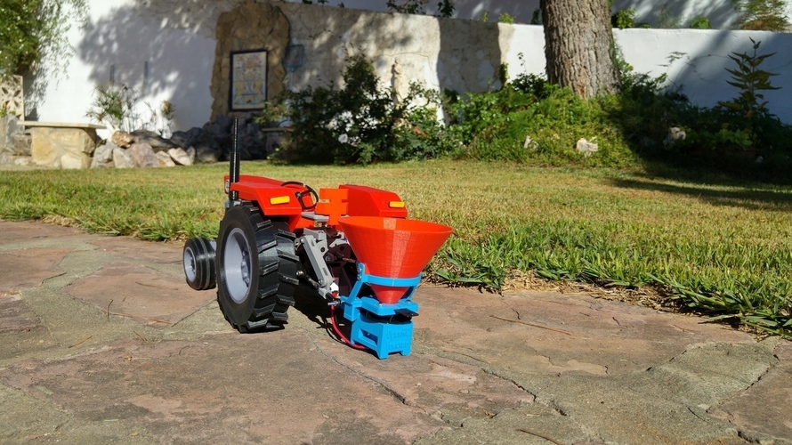 OpenRC Tractor fertilizer 3D Print 112715