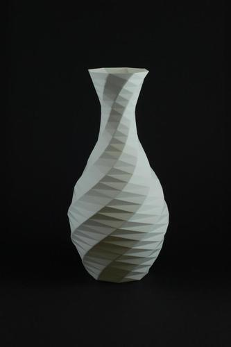 Low-poly Rose Twist Vase 3D Print 146416