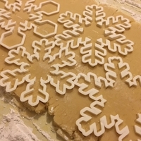 Small Customizable Snowflake Cookie Cutters 3D Printing 156195