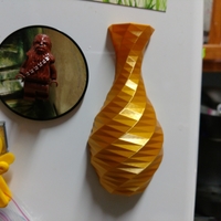 Small Magnetic Low-poly Rose Twist Vase 3D Printing 165696