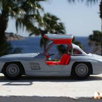German Luxury Car Model - Thumbnail 3