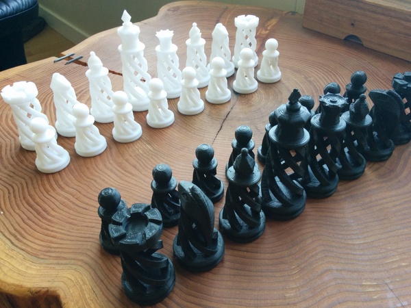Medium Spiral Chess Set (Large) 3D Printing 21146