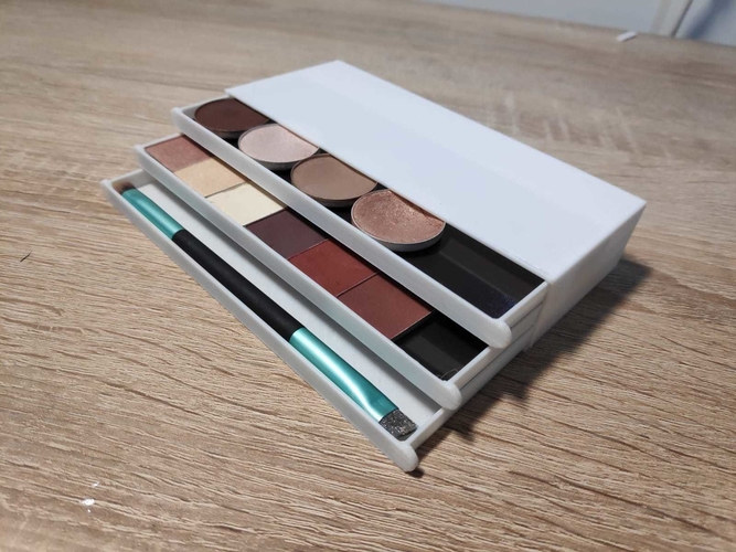 magnetic/z eye-shadow palette - 3 compartments 3D Print 219456