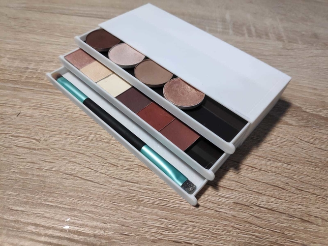magnetic/z eye-shadow palette - 3 compartments 3D Print 219457