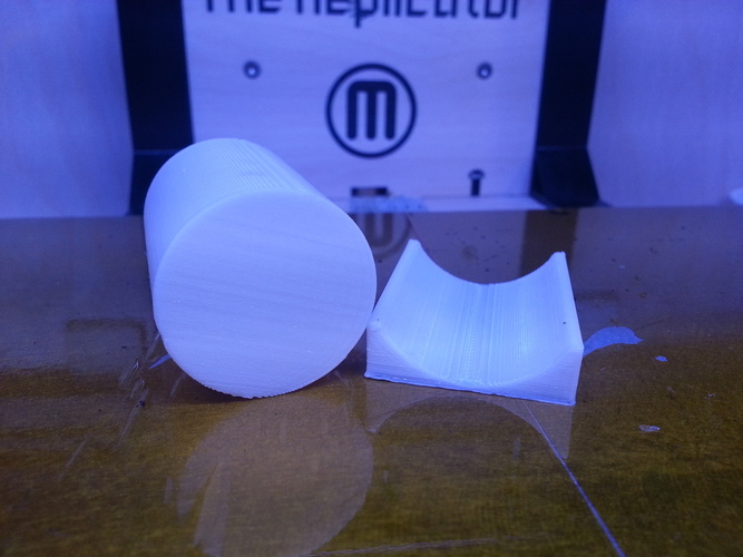 3Dprint a near perfect cylinder lying down 3D Print 25768