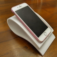 Small Desktop iPhone 7 holder 3D Printing 271539