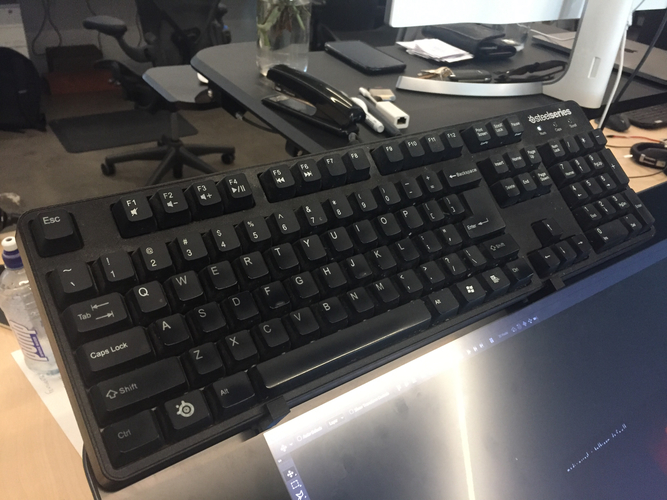 Cintiq 27QHD Keyboard Holder 3D Print 284108