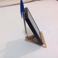Small Triangle holder for  smartphone or tablet by  www.3dsolid.es 3D Printing 51987