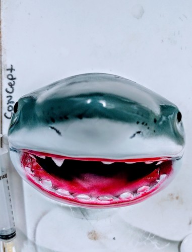 Jaws Phone Stand. 3D Print 24862 Jaws Phone Stand. 3D Print 24862