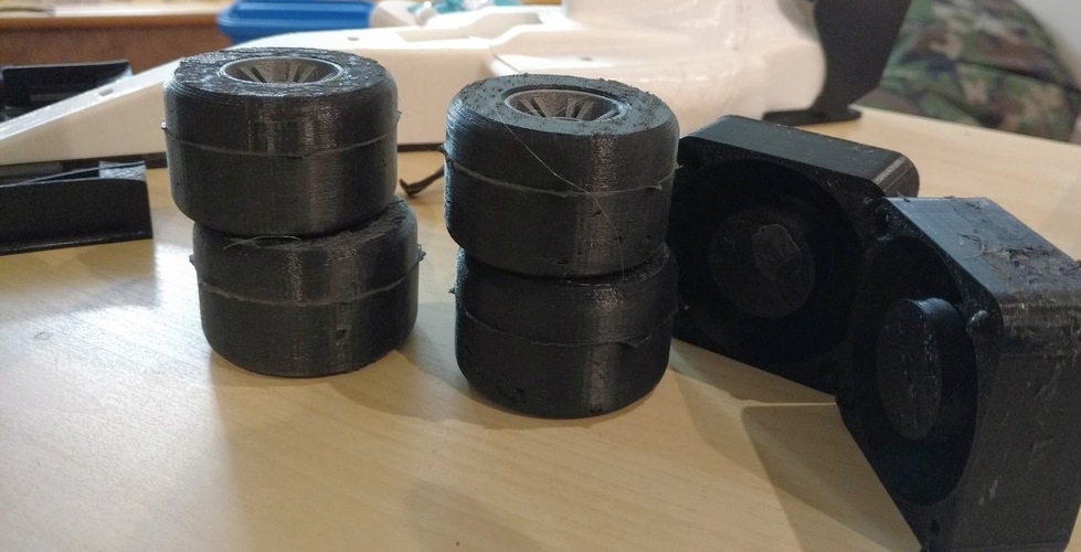 OpenRC Tire Mold for castable Rubber Tires 3D Print 6066 OpenRC Tire Mold for castable Rubber Tires 3D Print 6066