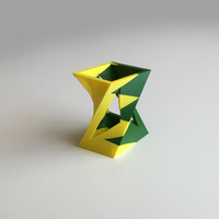Twisted Box Vase (Dual Extrusion / 2 Color) - Thumbnail 3