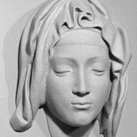 Michelangelo's Pietà, detail of Mary - Thumbnail 4