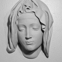 Michelangelo's Pietà, detail of Mary - Thumbnail 5
