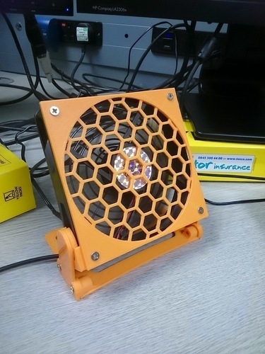 Mini Desk/Wall Fan with Ratcheting Angle    3D Print 101330