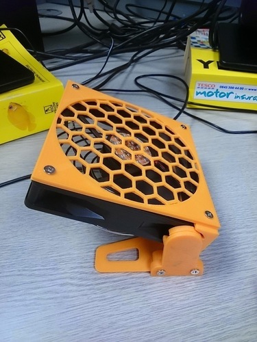 Mini Desk/Wall Fan with Ratcheting Angle    3D Print 101331