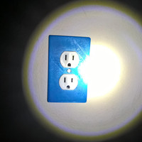Leviton 27 compatible wall plate (US plugs, electrical) - Thumbnail 4