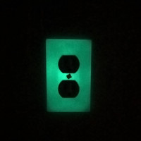 Leviton 27 compatible wall plate (US plugs, electrical) - Thumbnail 5