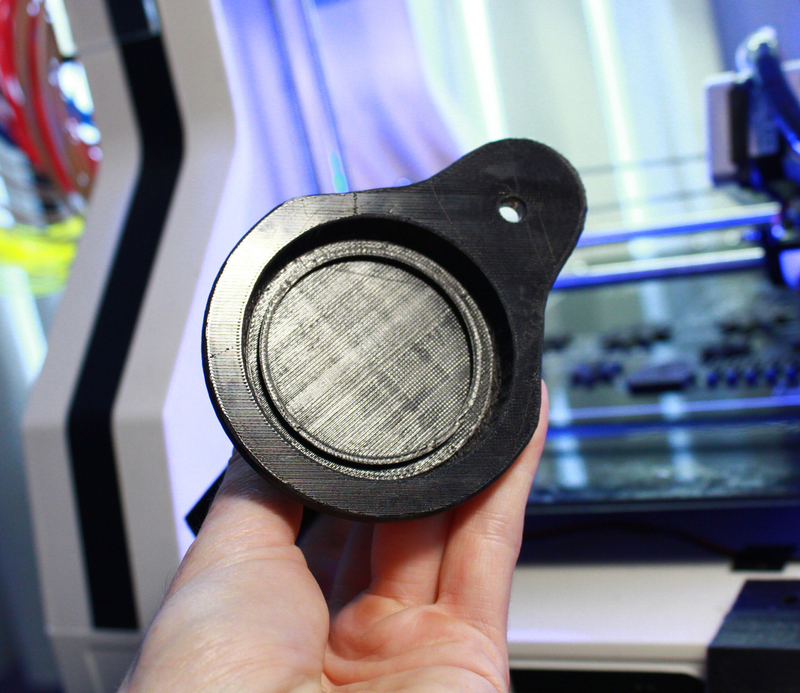 Flat bottom lens cap for Handy Handheld Camera Mount