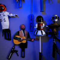 Hang many things, including wide shavers, wall hook  - Thumbnail 4