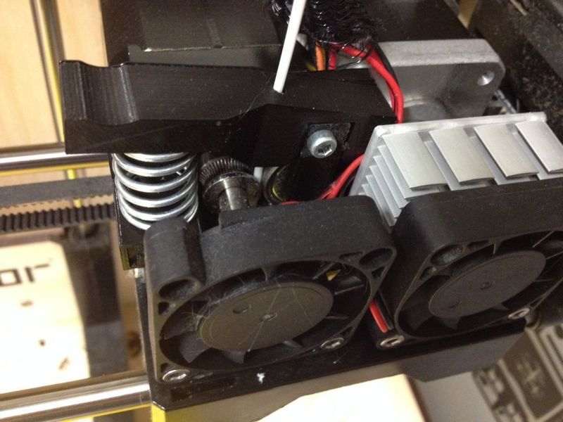 Yet another spring loaded extruder