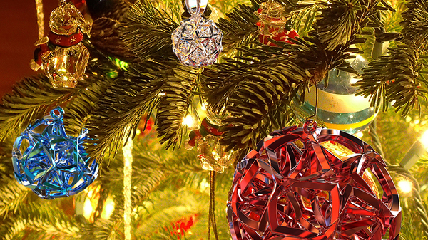 Circle of Stars Christmas Tree Ornament (Large)  