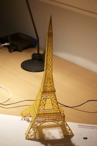 Easy printable Eiffel Tower 3D Print 106331