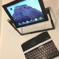 iPad HandleStand - Thumbnail 2