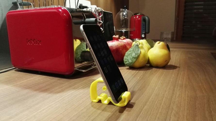 Trunky the Elephant Smartphone Holder 3D Print 108351