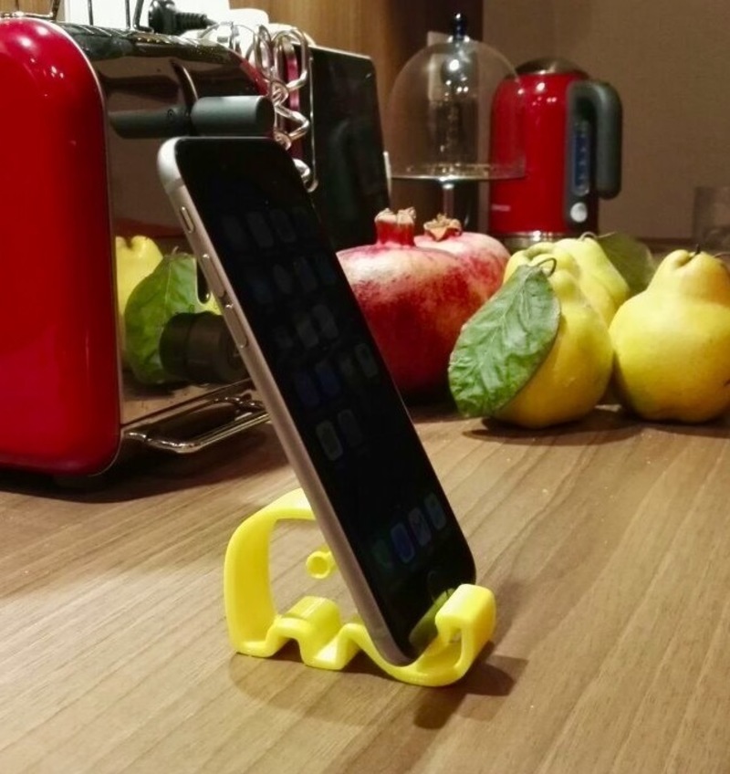 Trunky the Elephant Smartphone Holder