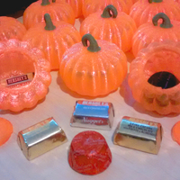 Small Pumpkin Container with Locking Cap For Candy Pieces - Thumbnail 1
