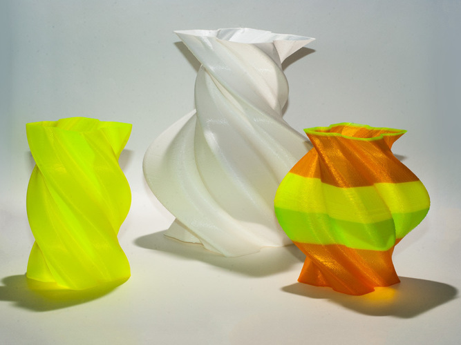 Torqued Vases 3D Print 110551