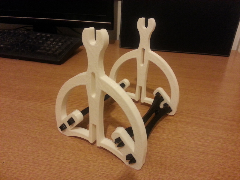 Portable standalone spool holder.