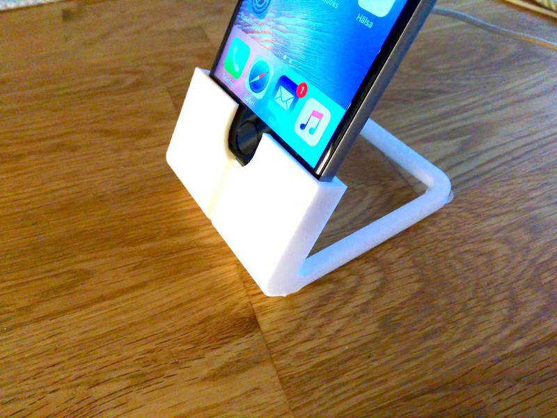 Yet another iPhone 6 stand