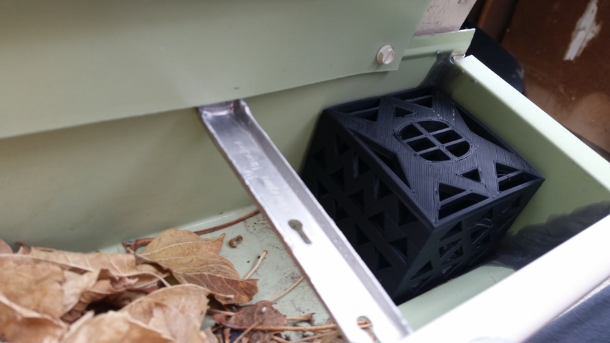 Gutter Downspout Filter (corner section) 3D Print 111296