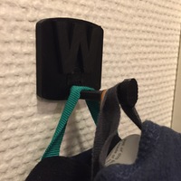 Small Hanger with W as in Wille 3D Printing 112547