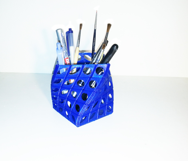 PEN HOLDER TWIST V2