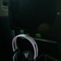 Portable dvd holder headrest adapter for ipad  + Headphone Hook  - Thumbnail 4
