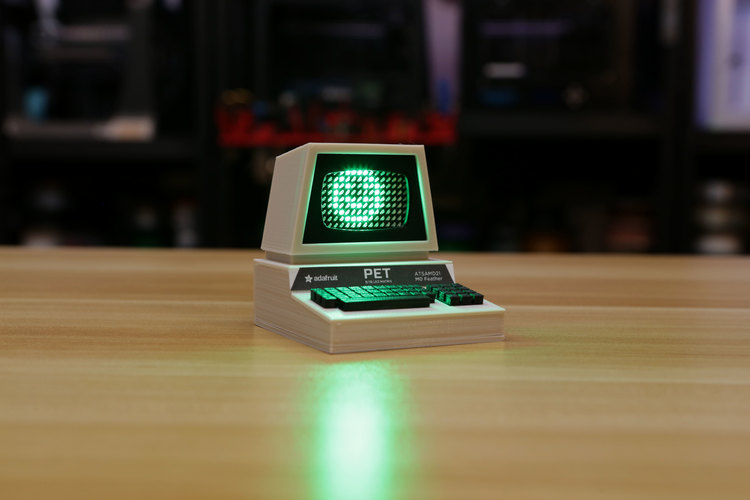 Mini Commodore PET with Charlieplexed LED Matrix