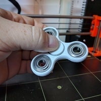 TRI SPINNER - Fidget Toy - Thumbnail 2