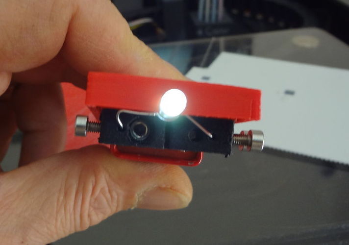 9V Torch with a single led - Conductive Abs experiment