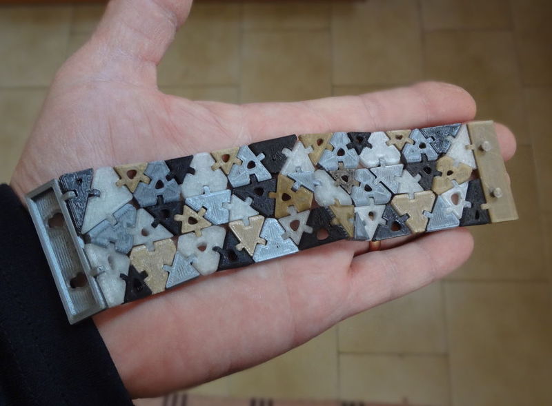 4 colors Kinematics @ Home bracelets