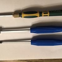 Handle with a rotating head for hex (4 mm) screwdriver bits - Thumbnail 1