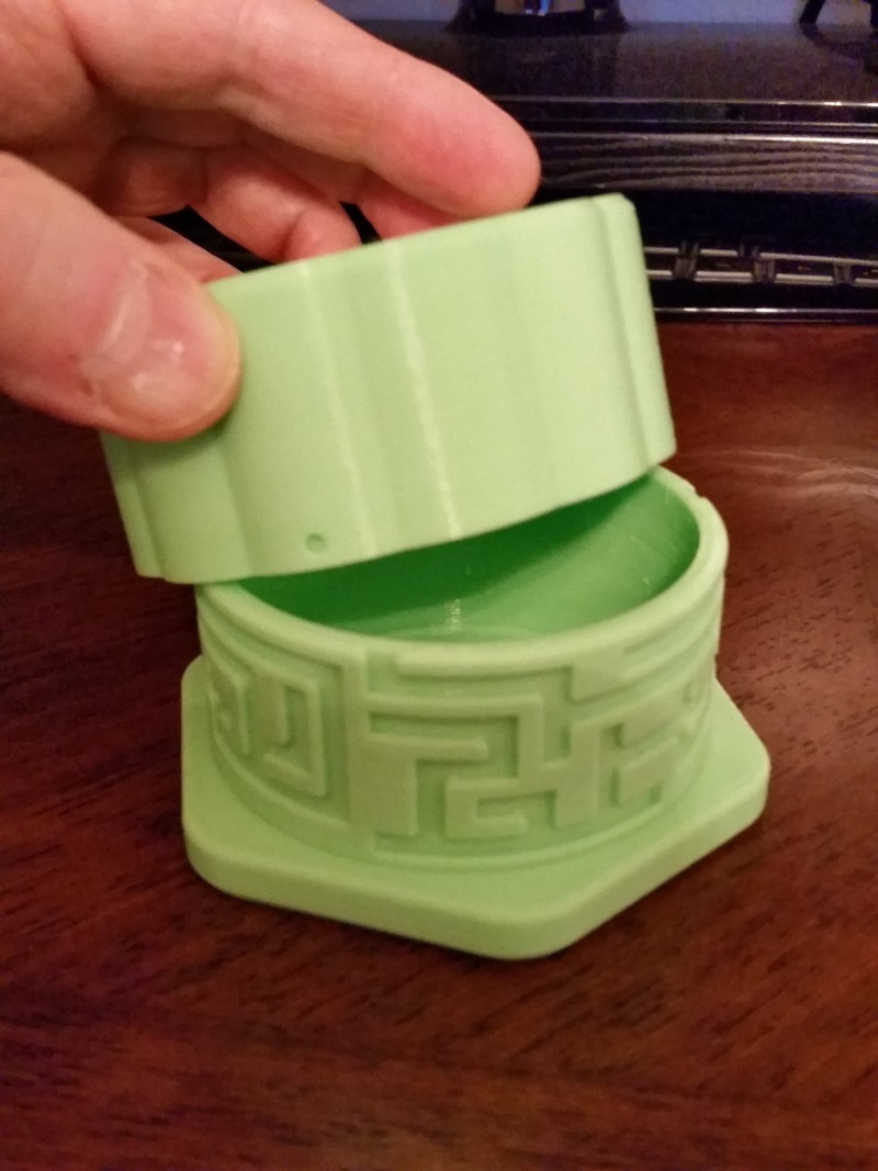 Maze Can