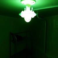 Flying Saucer LED lightbulb fixture - Thumbnail 4