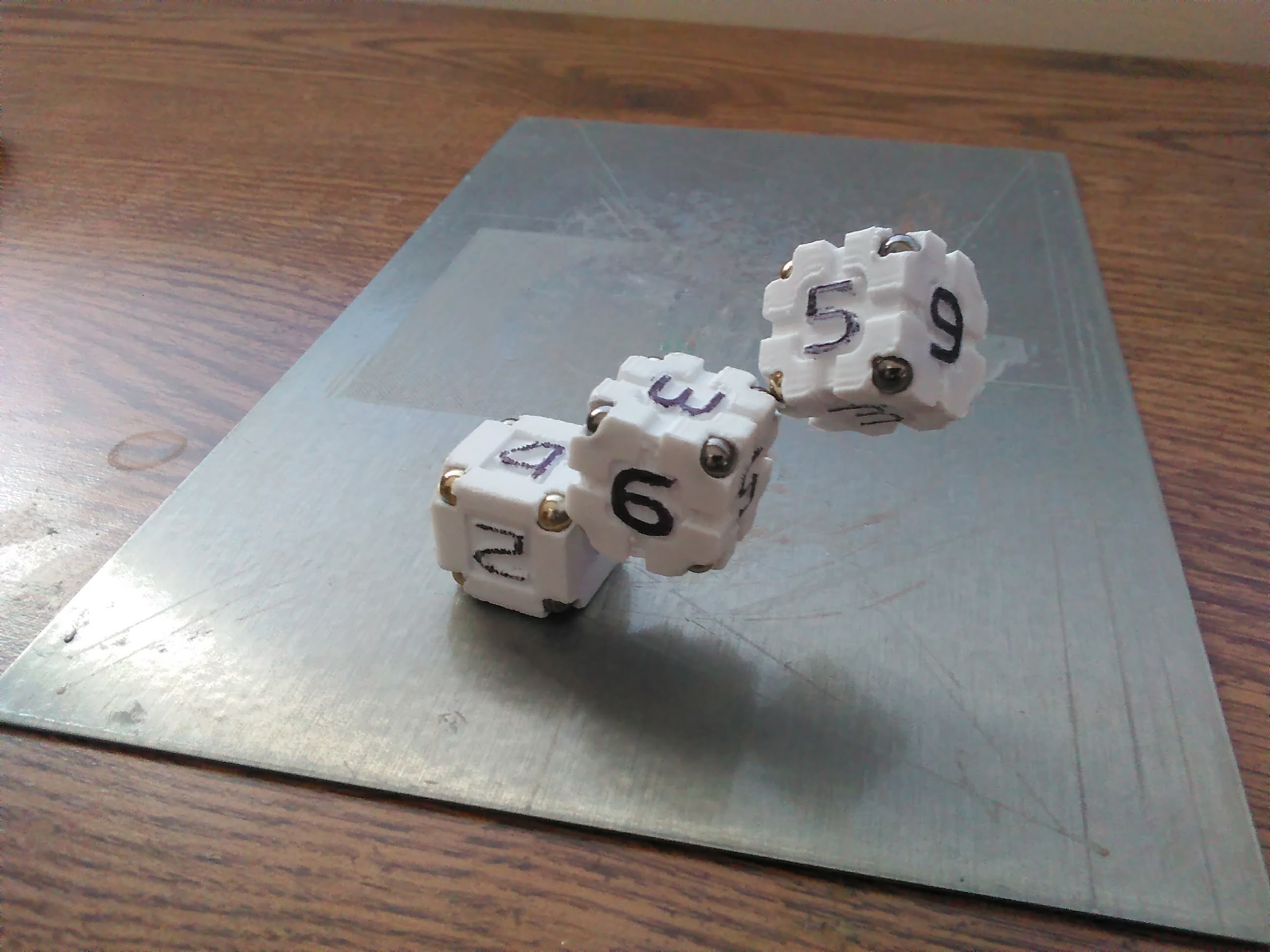 Dice and roll odetary. Дайс ролл. Дайс 20 трёхмерный. 3d Printer dice Case. 3d Printed dice Case.