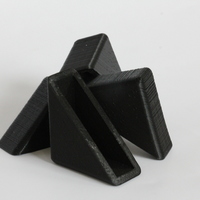 Protective corner for table [PARAMETRIC] - Thumbnail 1