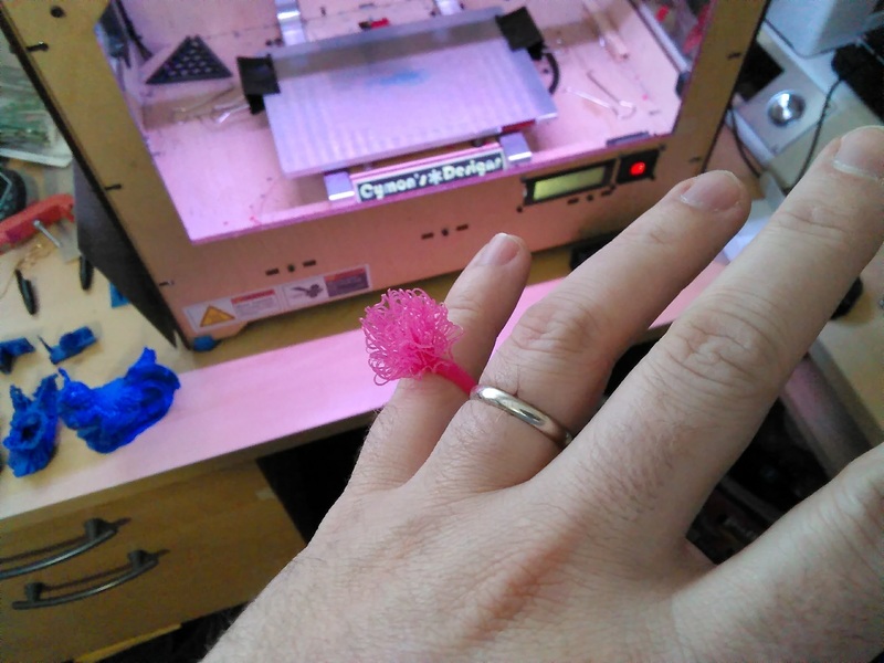3D printed pompom ring