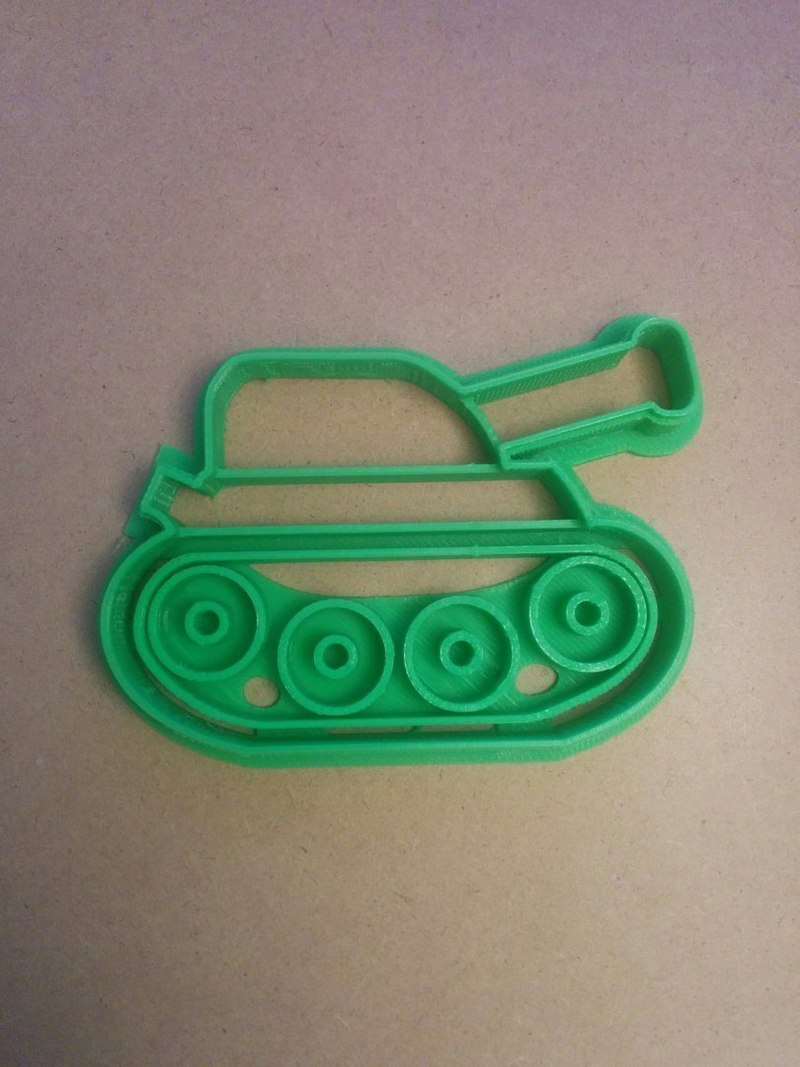 Tank cookie cutter