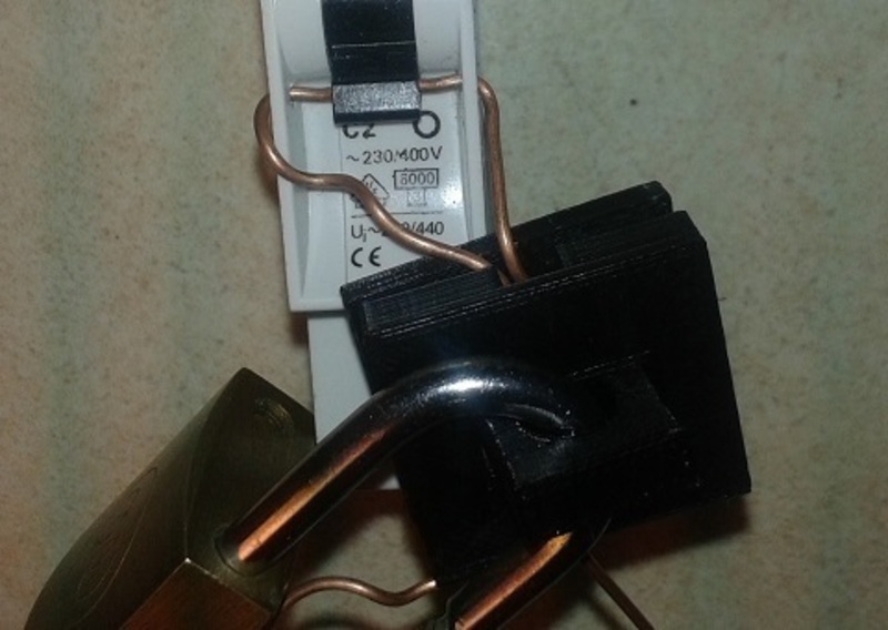 Simple wire lock